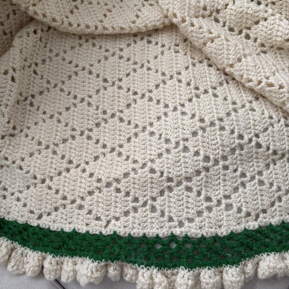 Vintage Crochet Blanket Throw Handmade Creamy White With Green Trim Immaculate - Picture 6 of 11